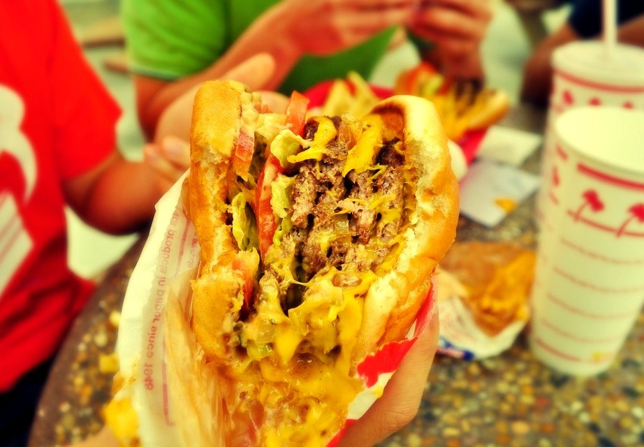 4x4 cheeseburger at in-n-out (by picklepatty)