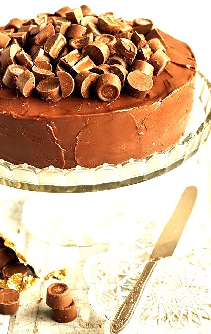 Recipe: Rolo Chocolate Brownie Cake