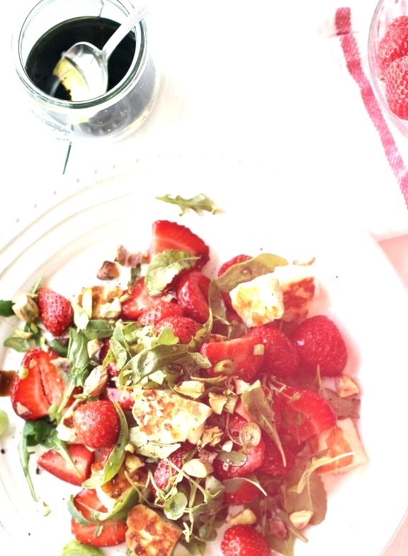 Strawberry & Halloumi Salad Fanni & Kaneli